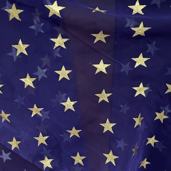 Pre-loved polyester Purple and Gold foil Star printed scarf. Made in Korea. - Picture 6 of 8